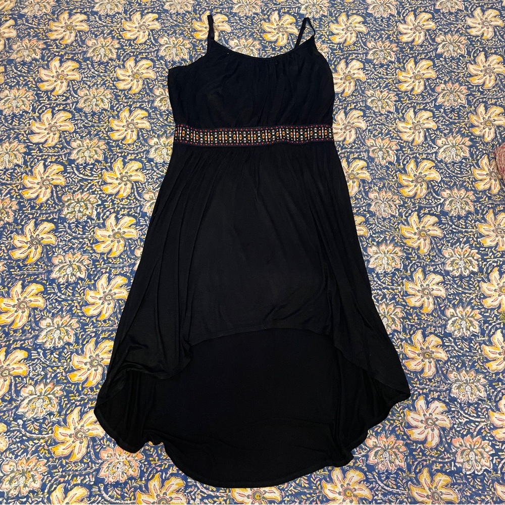 Sweet empress cut sundress with embroidered details